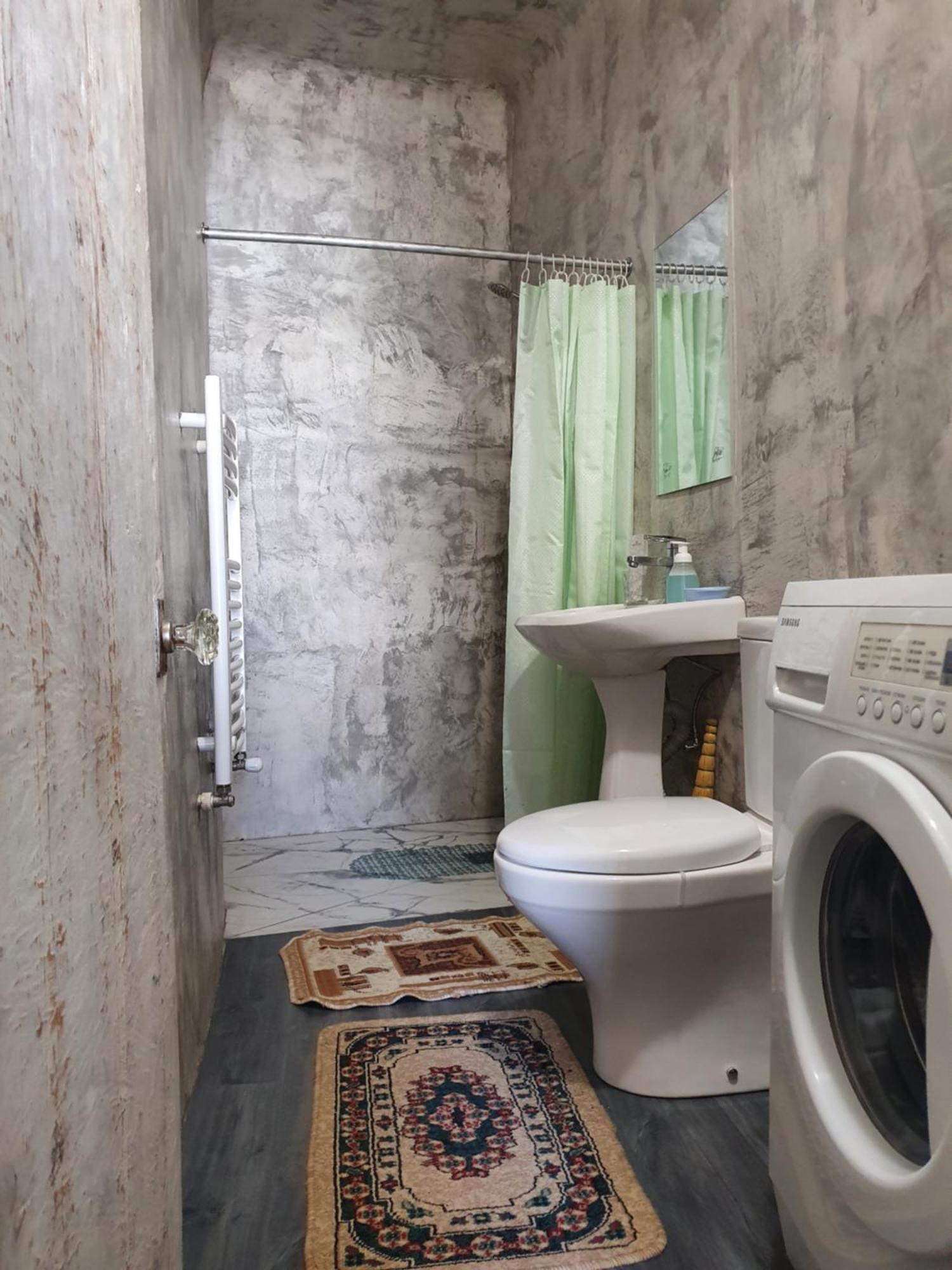 Authentic Apartment In The Centre Кишинев Екстериор снимка